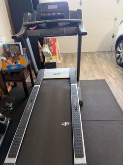 Foldable Treadmill with incline/decline (portable!)