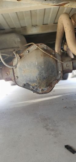 Chevy 14 Bolt Rear End   / Heavy Duty Rear End