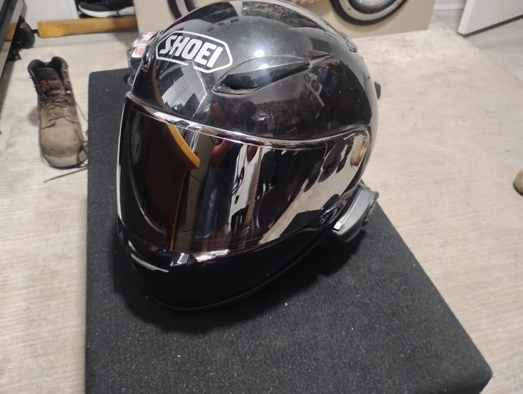 Shoei Rf1100