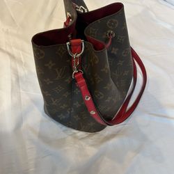 Louis Vuitton NeoNoe Bag 