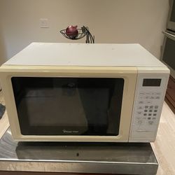 Magic Chef Microwave 