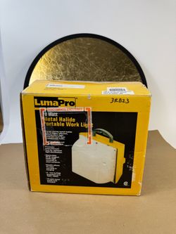 LumaPro 70 Watt Metal Halide Portable Work Light with magnet (heavy, heavy duty vintage construction light in original box, never used)
