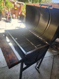 Asador de carne de carbón estilo valencia