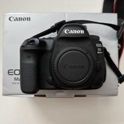 Canon EOS 5D Mark IV