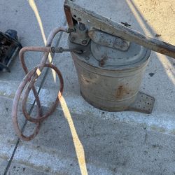Vintage Volume Pump