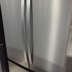Whirlpool French Door Refrigerator with Ice Maker WRFF3136SZ