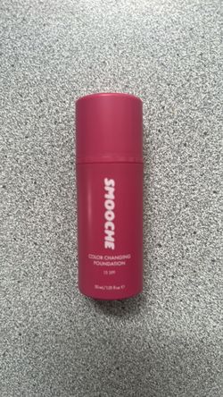 Smooche color changing foundation