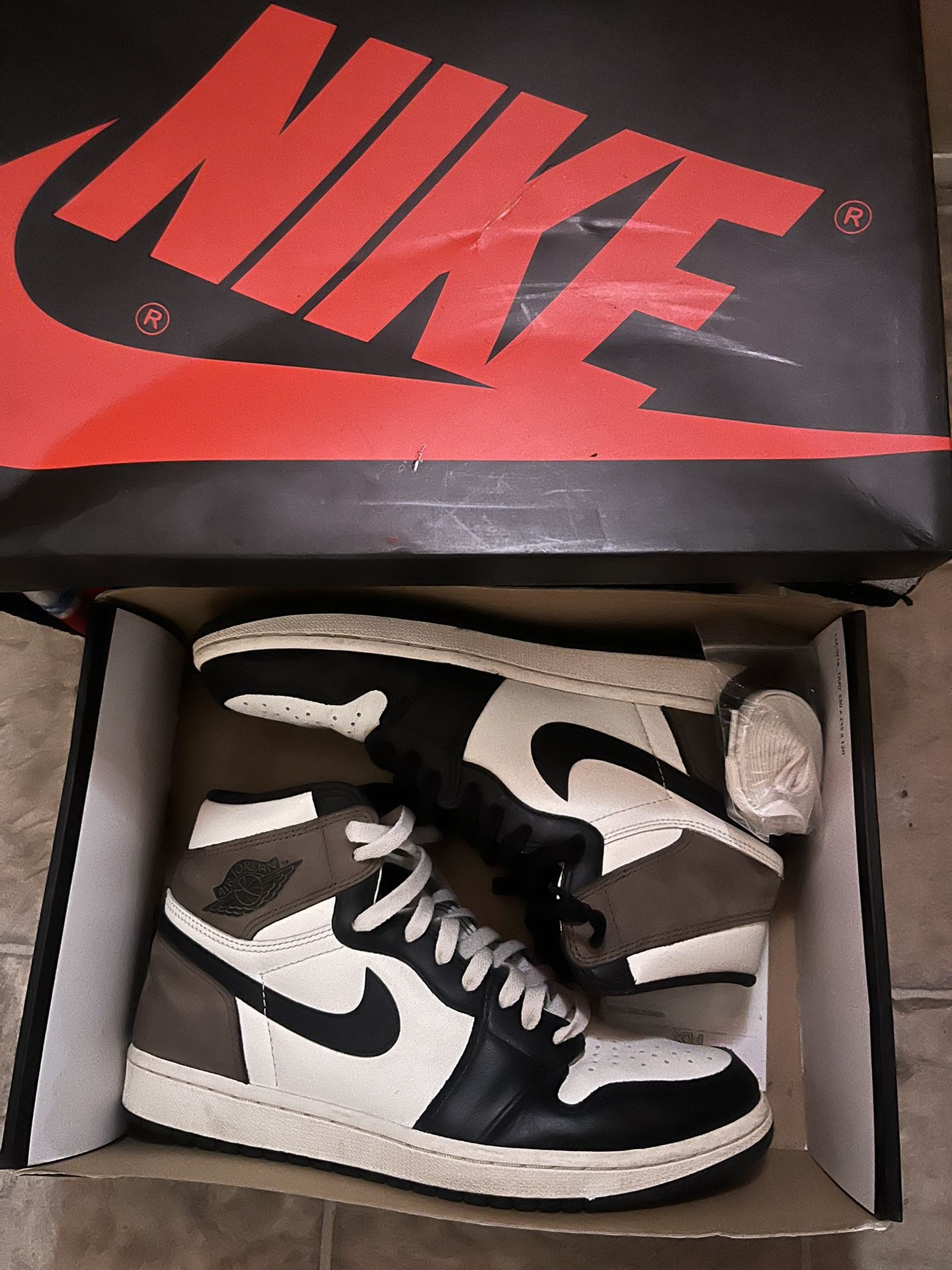 jordan 1 mocha