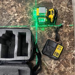 DEWALT 12v 360 láser