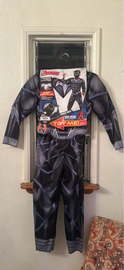 Marvel Avengers Black Panther Light-Up Muscle Chest Costume
