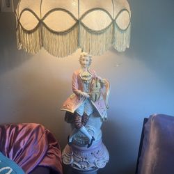 Antique Victorian Lamp 4tf Tall