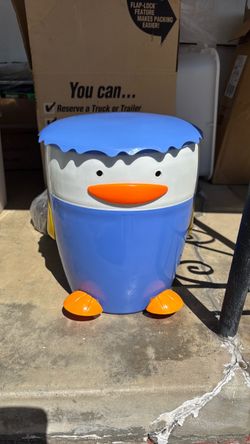 Penguin Shaped Kids Storage Bin
