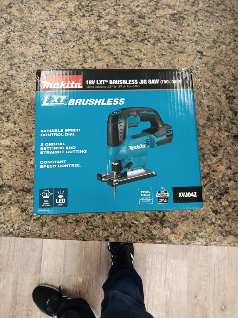 Makita XVJ04Z