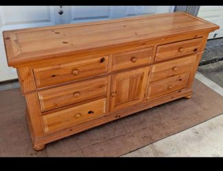 Sturdy Broyhill Dresser. Delivery Available!