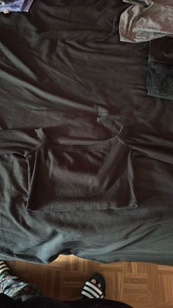 black off the shoulder extra small crop top!