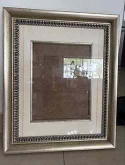 Set of 2 Gold Toned Ornate Border Frame