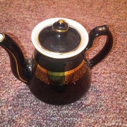 Vintage Hall Teapot