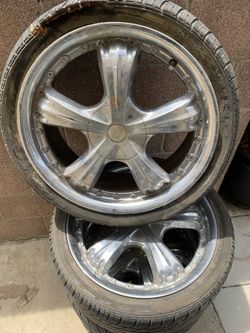 4 rims on Nissan Altima