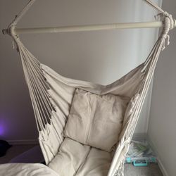 Hanging Chair 