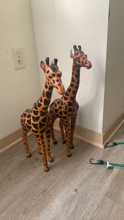 Home decor giraffes
