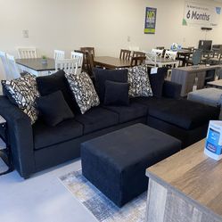Black Sectional With Designed Pillows ‼️financing Available ‼️