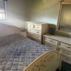 Bedroom set