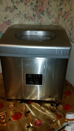 Ice maker