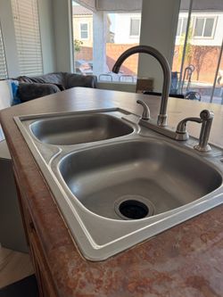 Kitchen sink stainless steel