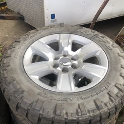 Silverado 20 Inch Wheels 35X11.5R20LT Nitto Ridge Grappler Tires For Sale 