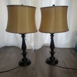 PAIR OF LAMPS