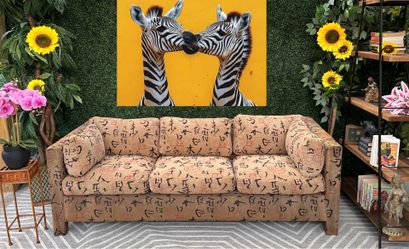 Free Delivery Vintage Japanese Themed Sleeper Couch