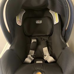 Chicco KeyFit 35 Infant Car Seat and Base, Rear-Facing Seat for Infants 4-35 lbs
