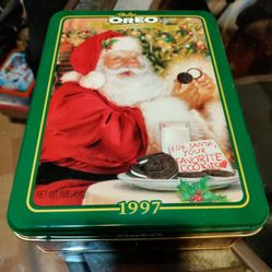 1997 Oreo Santa Tin 