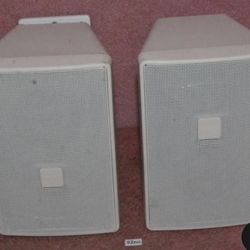 2 Speaker’s Extron 