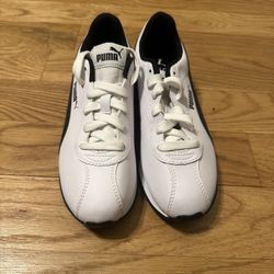White Black Puma , Size 4.5 