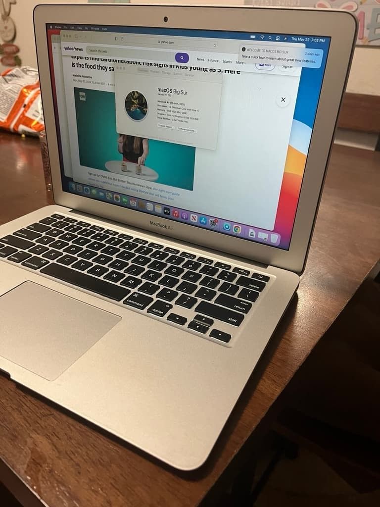 Apple MacBook