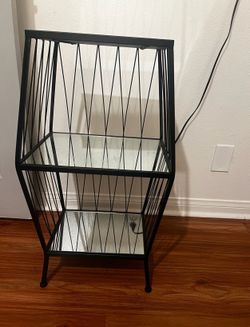 Mirrored Table- Black