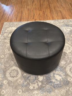 Black Faux Leather Round Tufted Swivel Ottoman