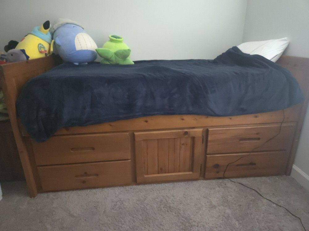 Wood Bedroom Set