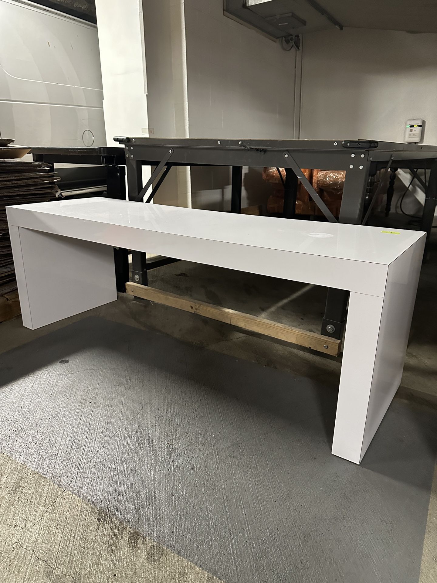 White Formica Laminated Table