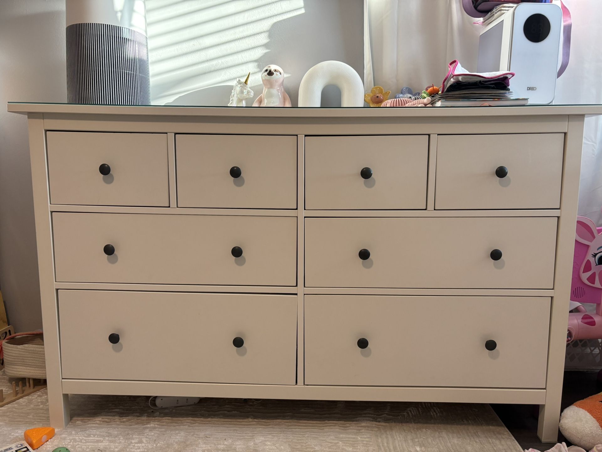 White/cream Dresser