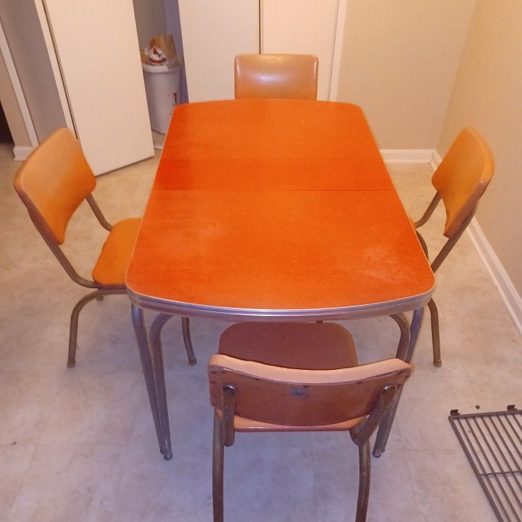 Retro 1950's Kitchen table with insert & 4 - Chairs
