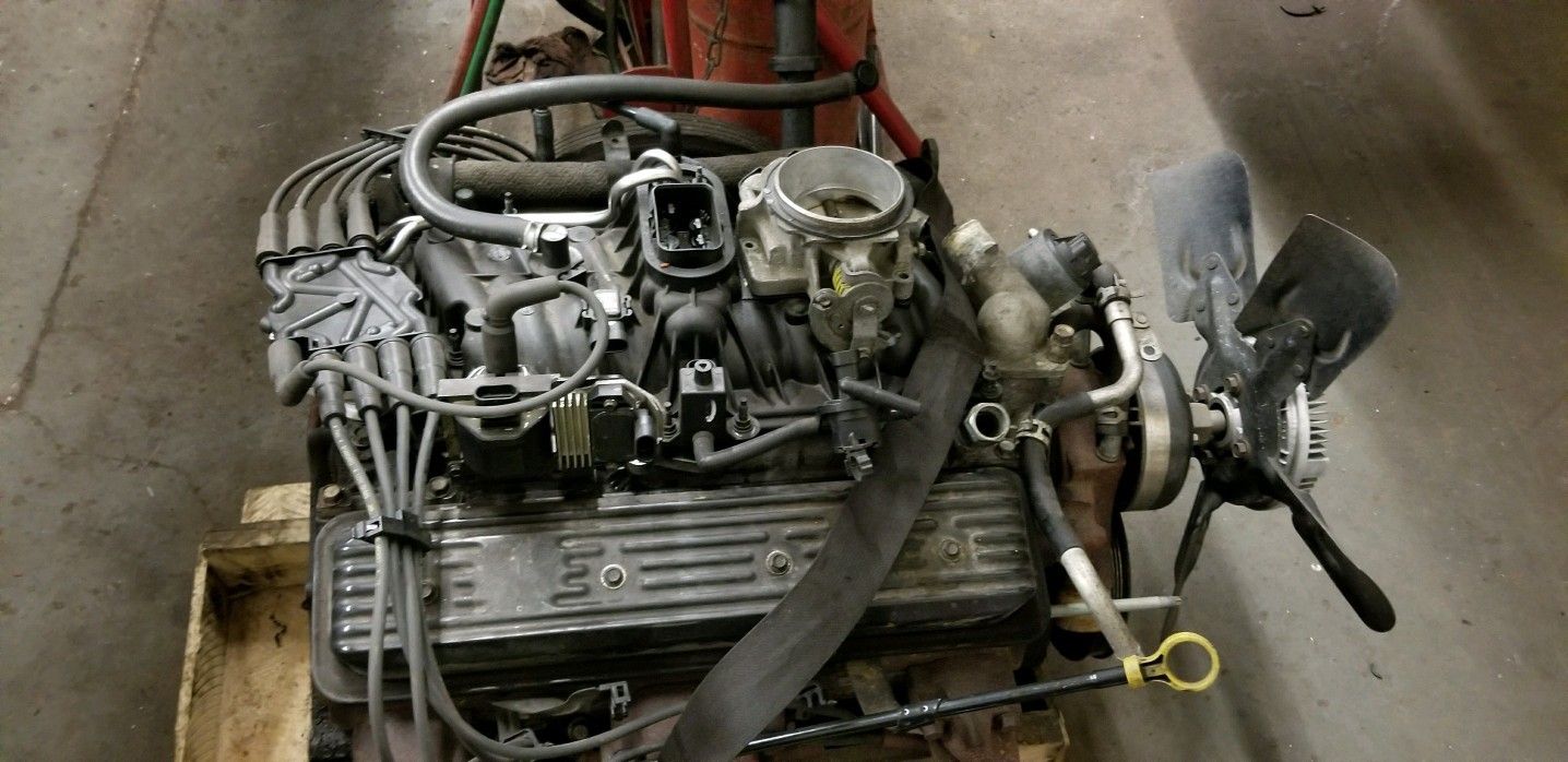 Chevy 5.7 Vortec 350 engine