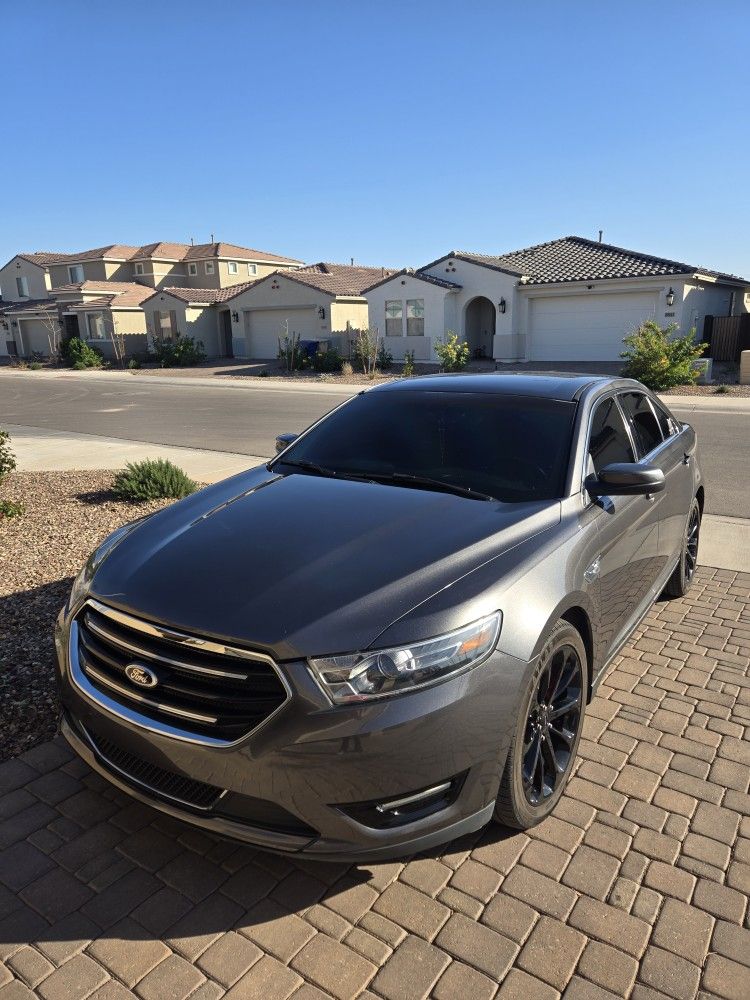 2015 Ford Taurus