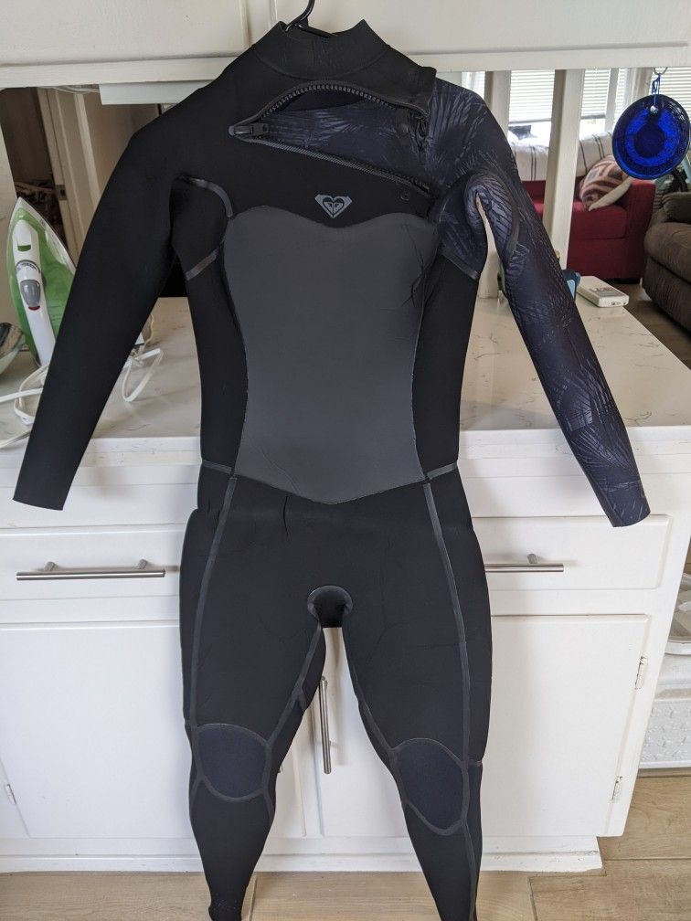 Roxy wetsuit 4/3