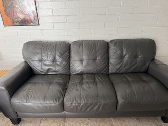 Couch Black