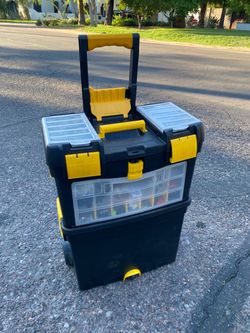 Rolling multi compartment toolbox