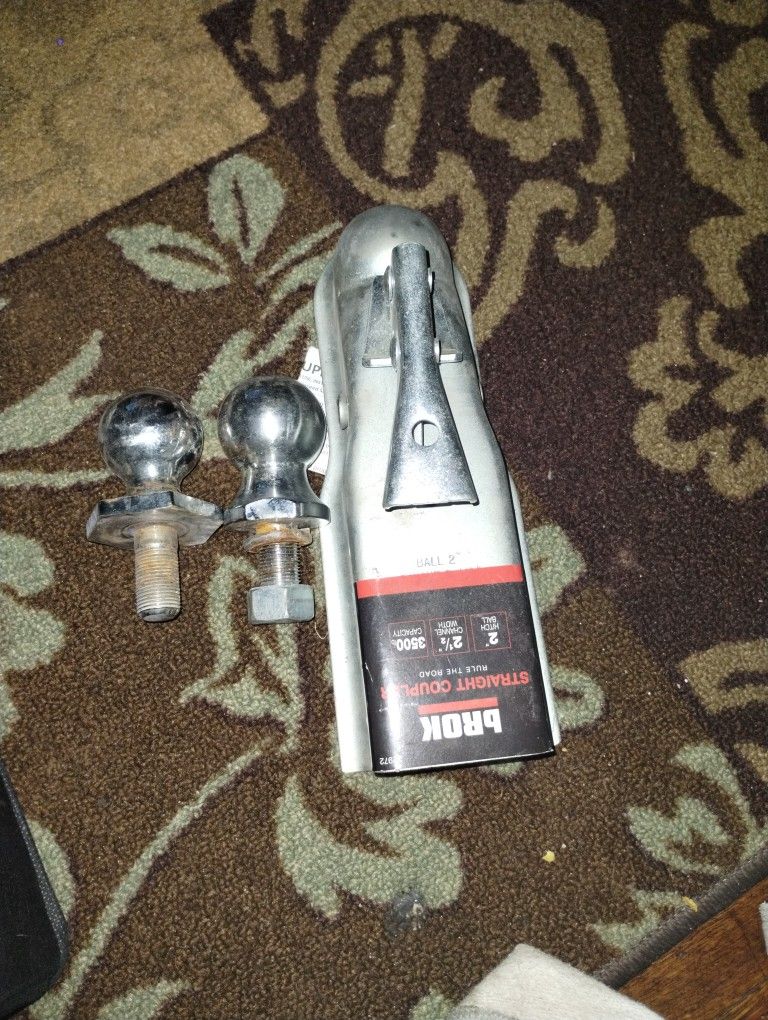 Reese Trailer Hitch And 2 Ball Hitches