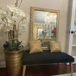 Very nice ottoman only