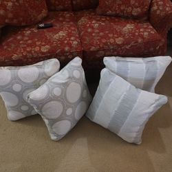 4 Sofa/Couch Pillows